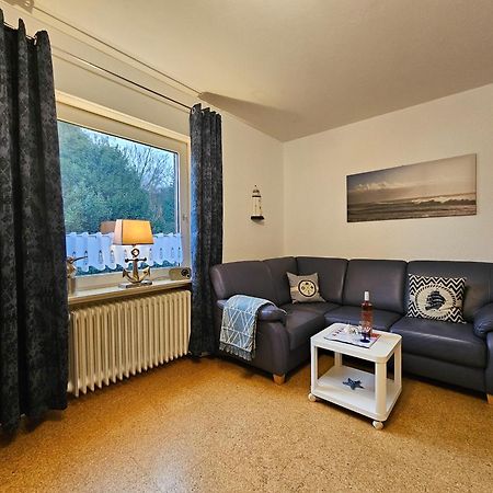 Ferienwohnungen im Haus Ankerplatz Esens Exterior foto