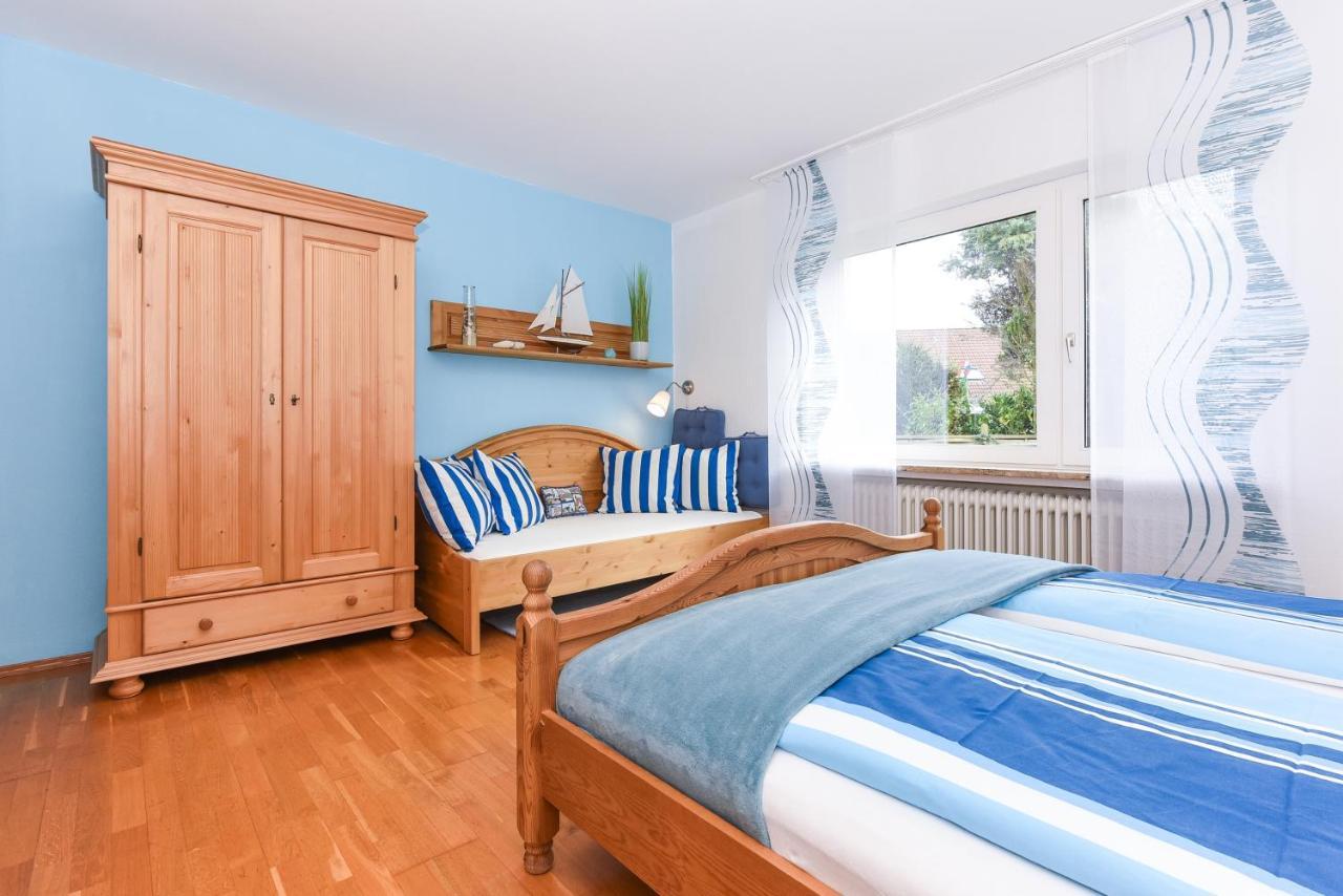 Ferienwohnungen im Haus Ankerplatz Esens Exterior foto